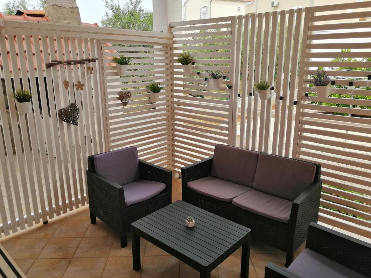 Apartman Mira Zaboric Εξωτερικό φωτογραφία