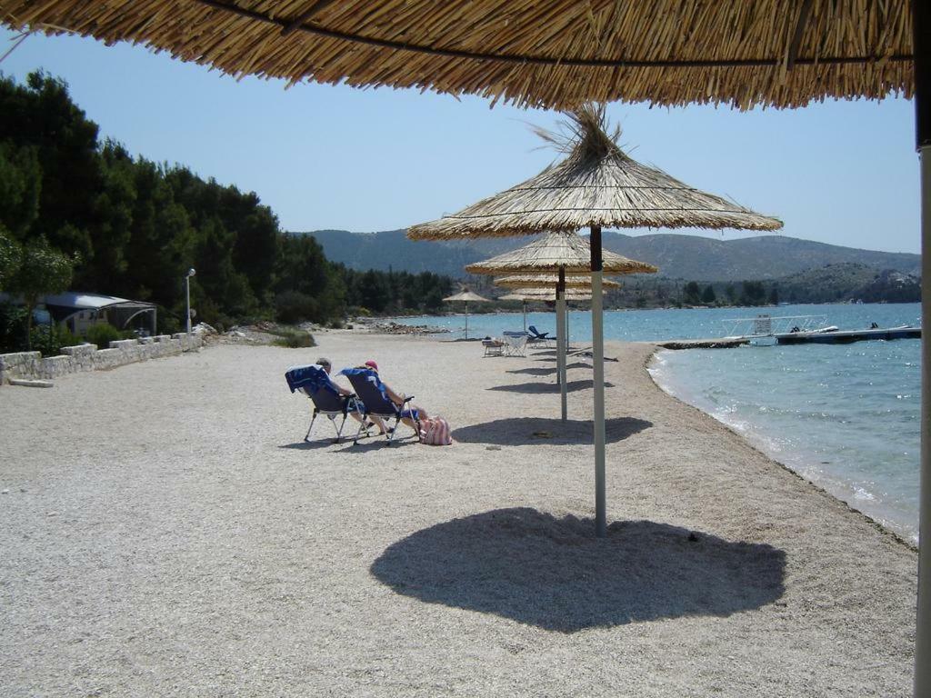 Apartman Mira Zaboric Εξωτερικό φωτογραφία